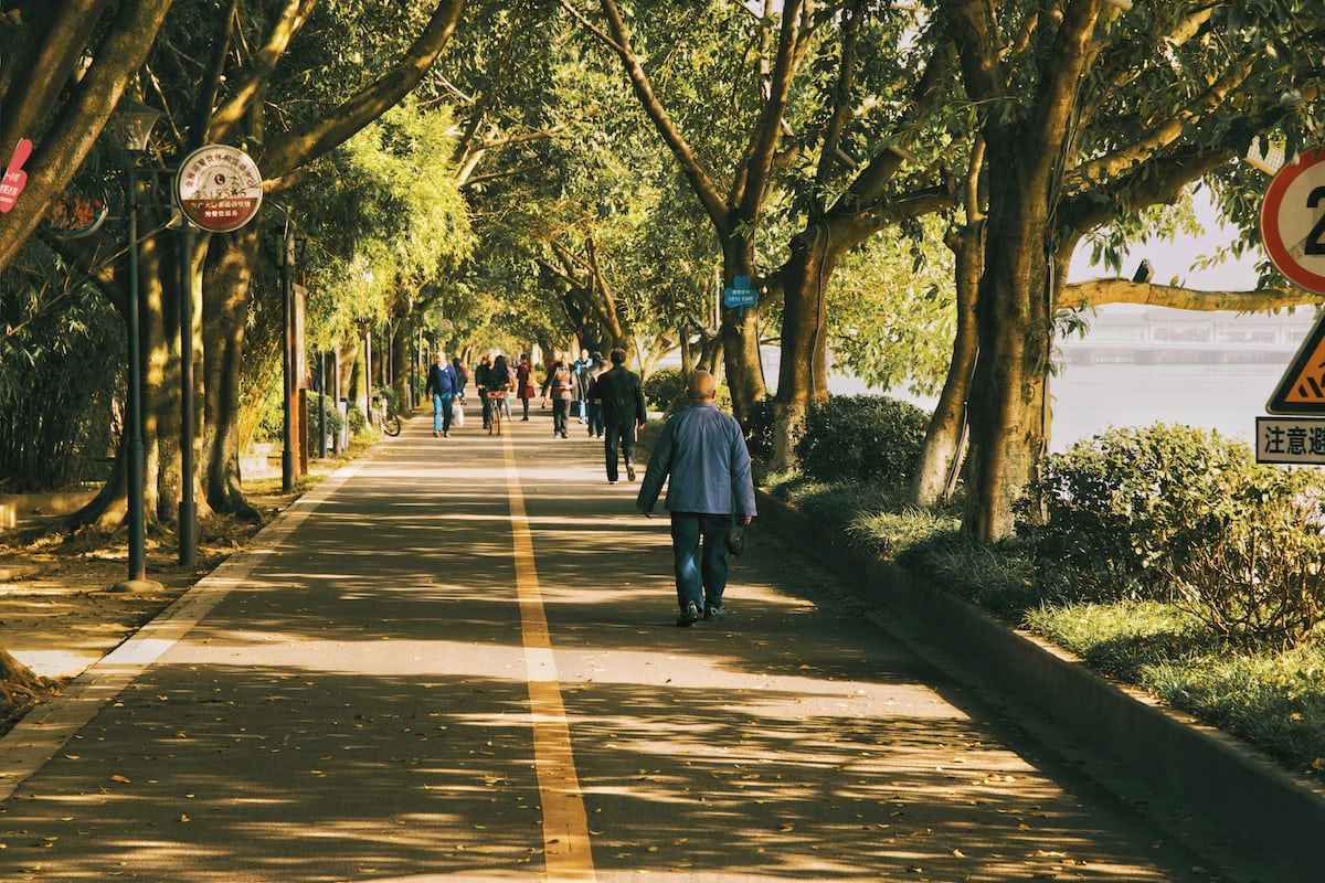 5 Unexpected Health Benefits Of Walking-Sunnystep-The most comfortable walking shoes-Best walking shoes